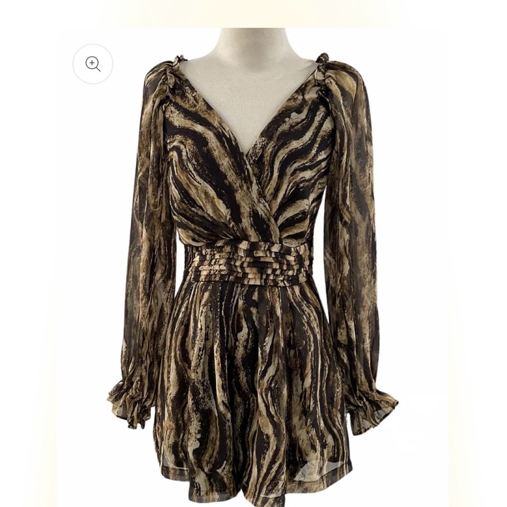 Reset By Jane Nora Animal Print Long Sleeve Romper Size Medium, NWT